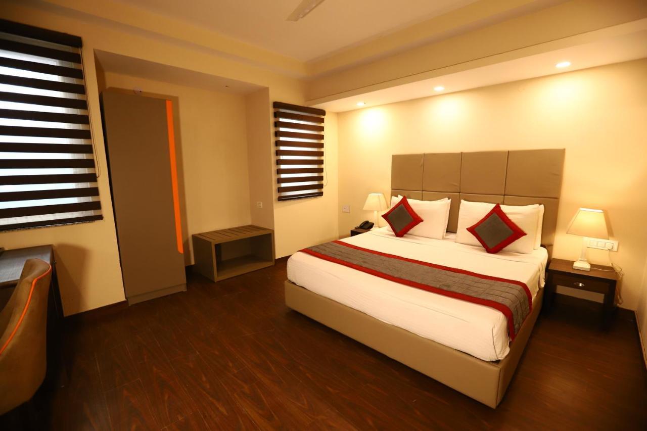 Hotel Azulo Inn Bhikaji Cama Place Delhi - Couple Friendly Local Ids Accepted Ню Делхи Екстериор снимка